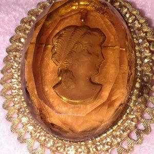 Vintage Reverse Carved Intaglio Cameo Brooch/Pendant